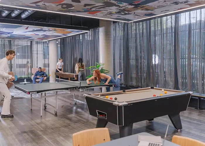 Canvas Manchester, Student Residence & Summer Stays